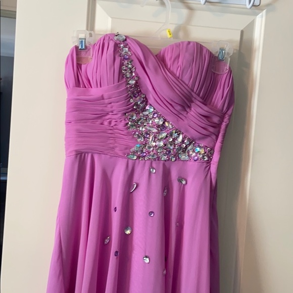 Prom dress - Picture 2 of 4